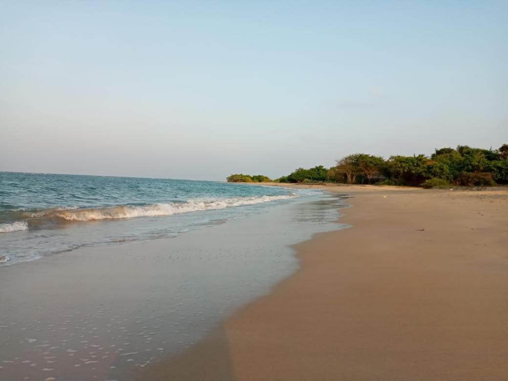 Giman Free Beach Resort Passikudah Exterior photo