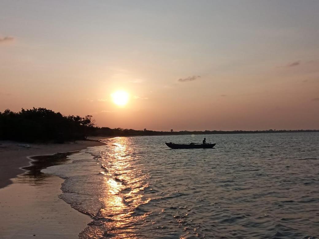 Giman Free Beach Resort Passikudah Exterior photo