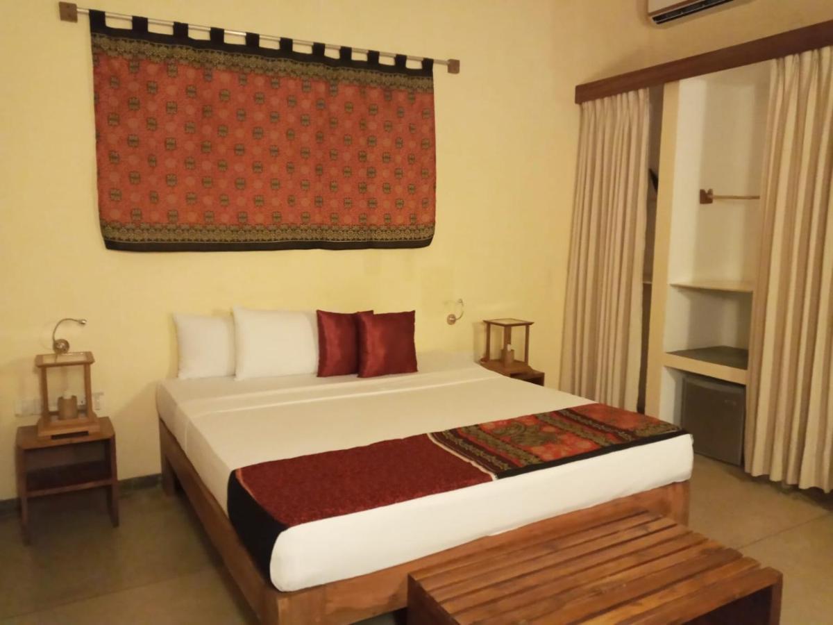 Giman Free Beach Resort Passikudah Exterior photo