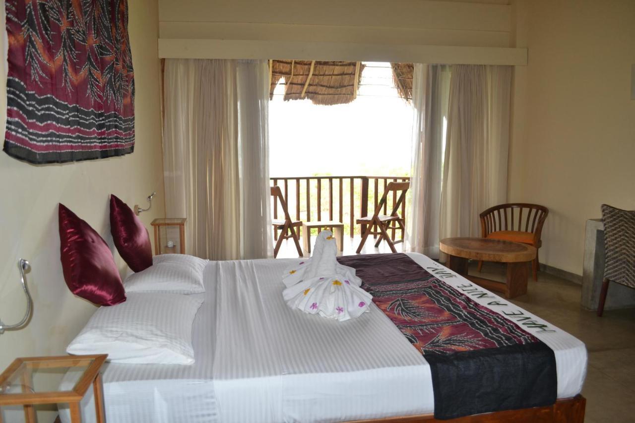 Giman Free Beach Resort Passikudah Exterior photo